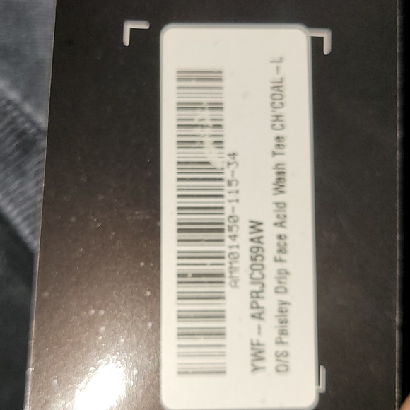 Deadstock. Streetwear. Man Boohooman. T shirt. Size Large. Paisley drip face. - Picture 4 of 6